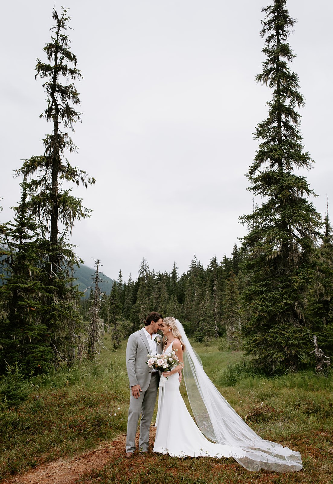 destination-elopement-photography-girdwood-alaska